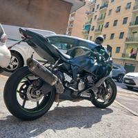 Kawasaki ninja zx6 R