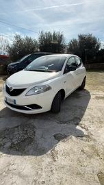 Ypsilon 1.2 69 CV 5 porte GPL Ecochic Elefantino