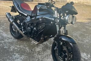 Triumph Speed four 600