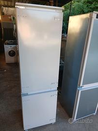 Frigorifero combinato a incasso  quasi nuovo h 177