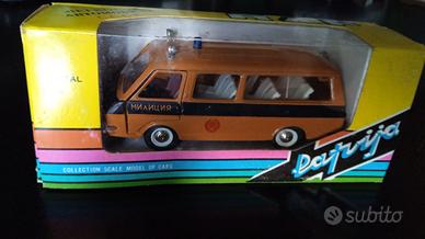 Saratov Novoexport RAF2203 Militsia A25 Diecast