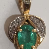 Ciondolo Pendente in oro 18 Kt. con Smeraldo Colom