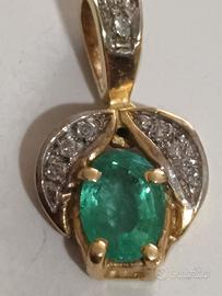 Ciondolo Pendente in oro 18 Kt. con Smeraldo Colom