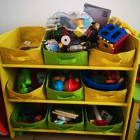 scaffale portagiochi 