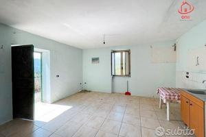 Appartamento da ristrutturare. 2km da Castellabate