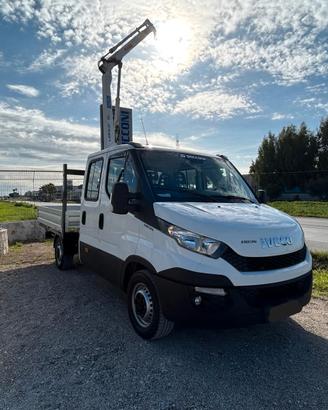 Iveco Daily 35-11 con GRU BONFIGLIOLI