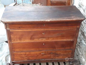 Antico comò in noce,a 4 cassetti da RESTAURARE