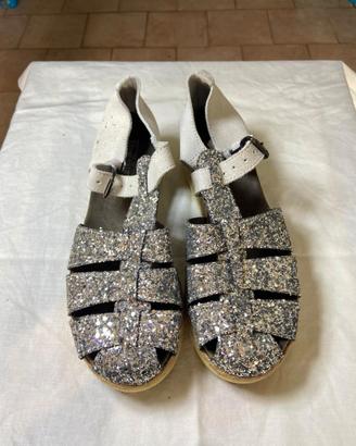 Sandalo basso bianco con brillantini