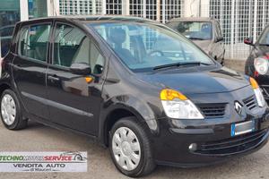 Renault Modus 1.2 16V Saint Tropez