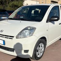 DAIHATSU SIRION 1.0 KW 50,00 CLIMA RADIO