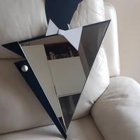 Specchio da parete stilizzato