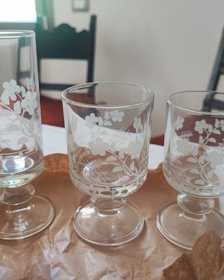 Servizio bicchieri con fiori