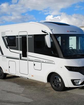 Adria Sonic 600SL letti gemelli 4 posti 180cv AUTO