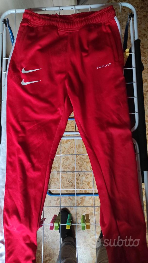 Pantaloni rossi nike store