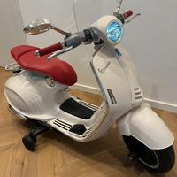 Vespa elettrica nuova ancora imballata