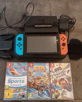 Nintendo Switch + 3 giochi + custodia console