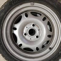 Set completo di cerchi con gomme per Smart