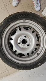 Set completo di cerchi con gomme per Smart