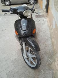 350 € poco trattabile 