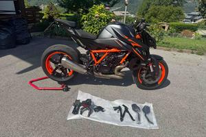 ktm superduke R 1390