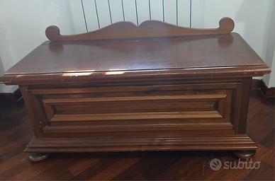 Cassapanca/ baule in legno massello noce- vintage