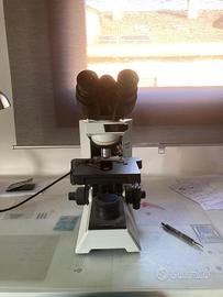 Microscopio professionale citopatologo
