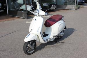 Piaggio Vespa 50 Primavera 4T POCHISSIMI KM!!