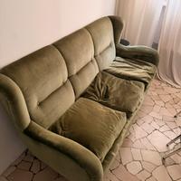 Divano da restaurare