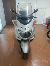 scooter Majesty 250 xp