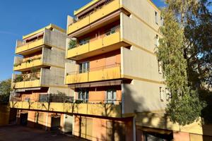 TRICAMERE BISERVIZI CON AMPIO TERRAZZO