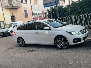 Peugeot 308 1,6 bluehd 120CV EAT6 S&S