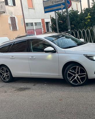 Peugeot 308 1,6 bluehd 120CV EAT6 S&S