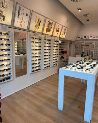 Arredamento negozio ottica