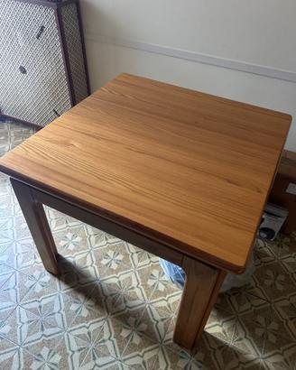 Tavolo allungabile in legno