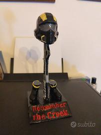 statuetta commemorativa helldivers 2 