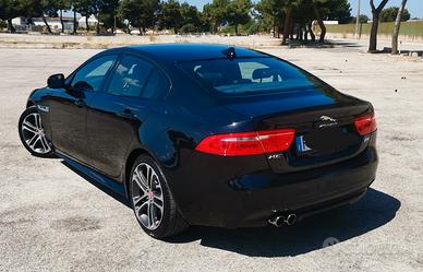 Jaguar xe r- sport 