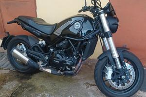Moto Benelli Leoncino
