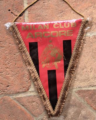 gagliardetto Milan arcore