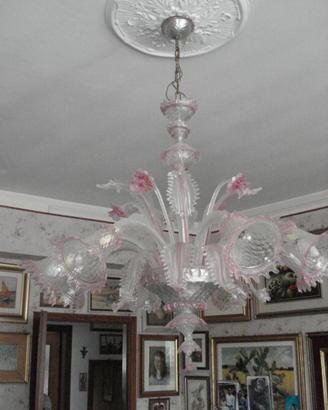 2 LAMPADARI VETRO+ 2 IN CERAMICA DIPINTA.