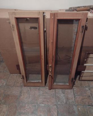 finestra di legno douglas con vetrocamera