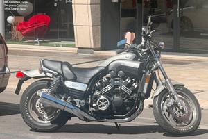 Yamaha V MAX (V-Max Vmx)