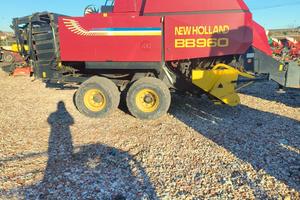 NEW HOLLAND BIG BALER 960ST
