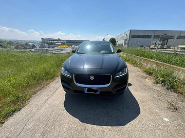 Jaguar f pace