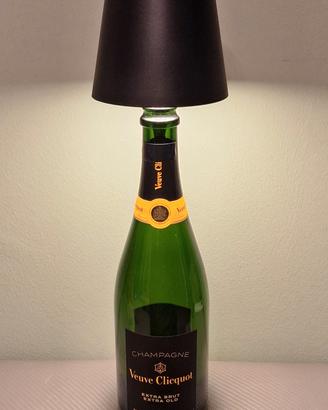 Veuve Clicquot bottiglia lampada led nera 