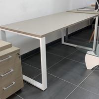 Scrivania piano tortora