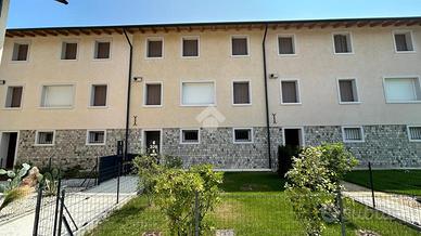VILLA A SCHIERA A SACILE