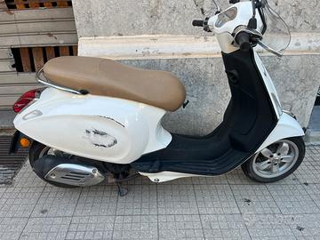 Vespa Piaggio 50 primavera anno 2015
