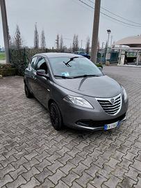 Lancia ypsilon elfantino usata
