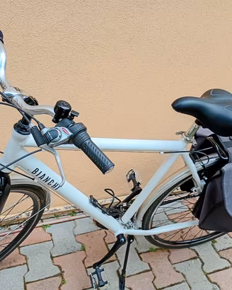Bici in alluminio ruote 28 cambio sciamano 3x8 