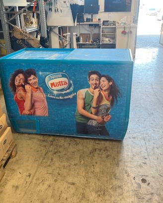 Congelatore 700 litri